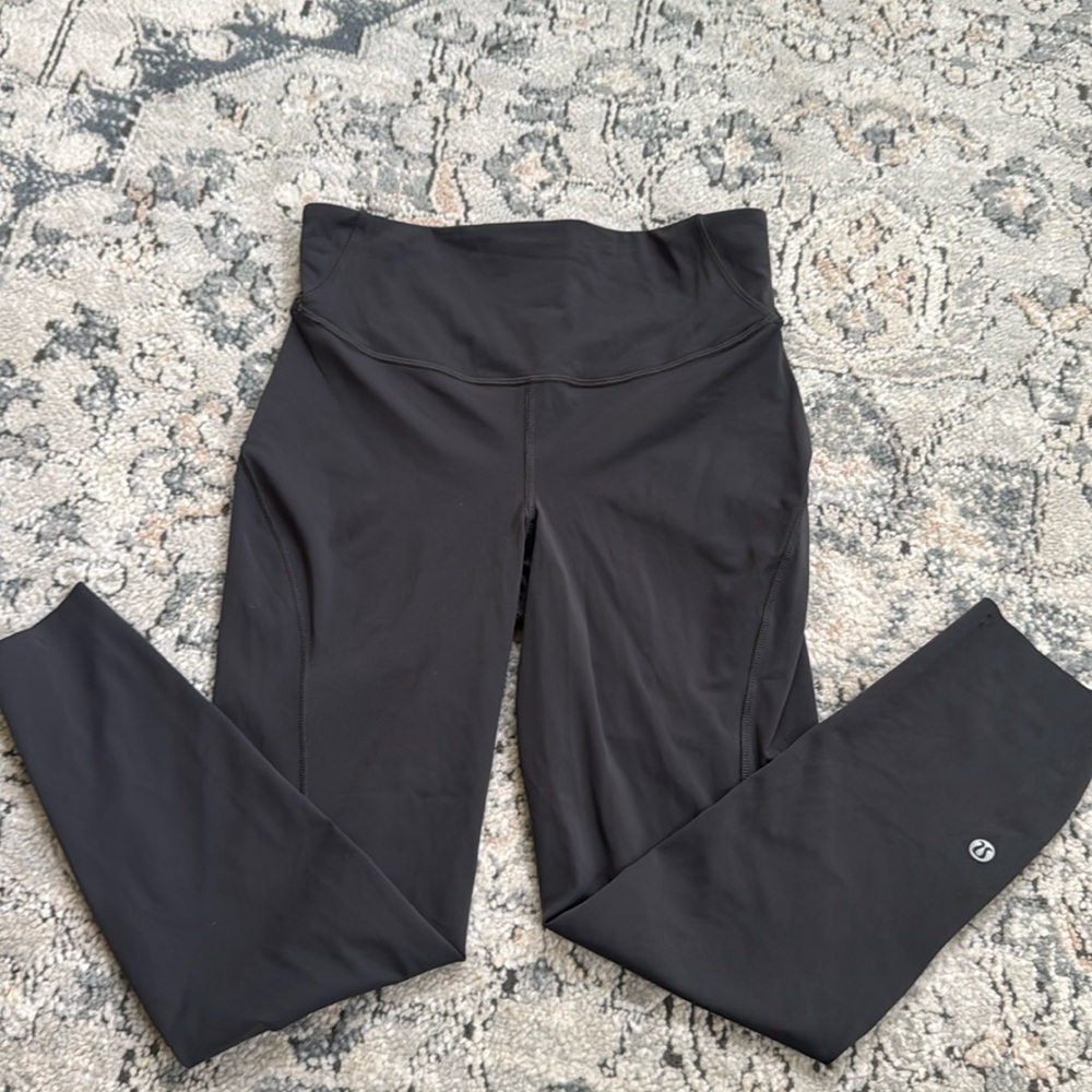 Lululemon Base Pace cropped leggings size 6